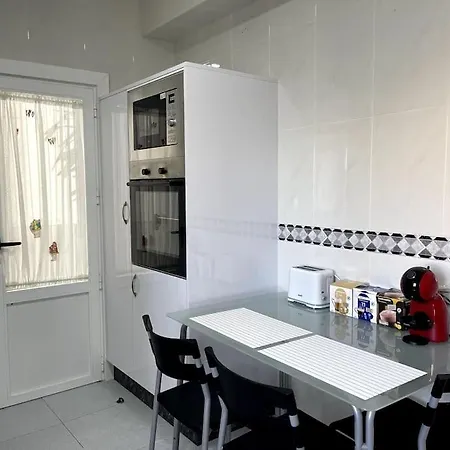 3 En Plaza De Espana 6pax Vigo