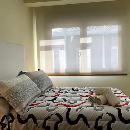 3 En Plaza De Espana 6pax * Vigo