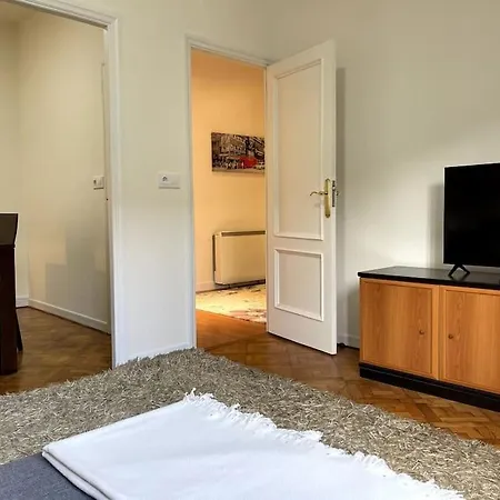 3 En Plaza De Espana 6pax Appartement